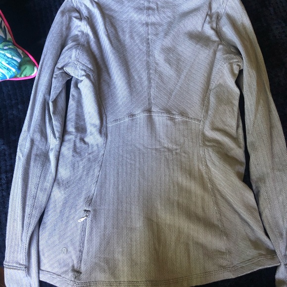 Lululemon Rulu running top VGUC size 8 - Picture 2 of 3